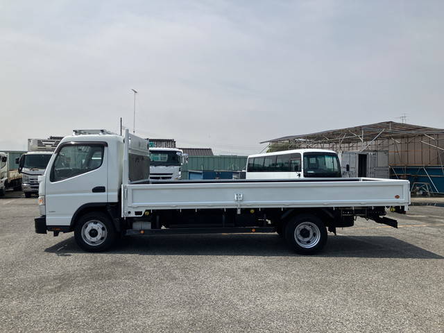 三菱ふそうキャンター平ボディ小型（2t・3t）[写真05]