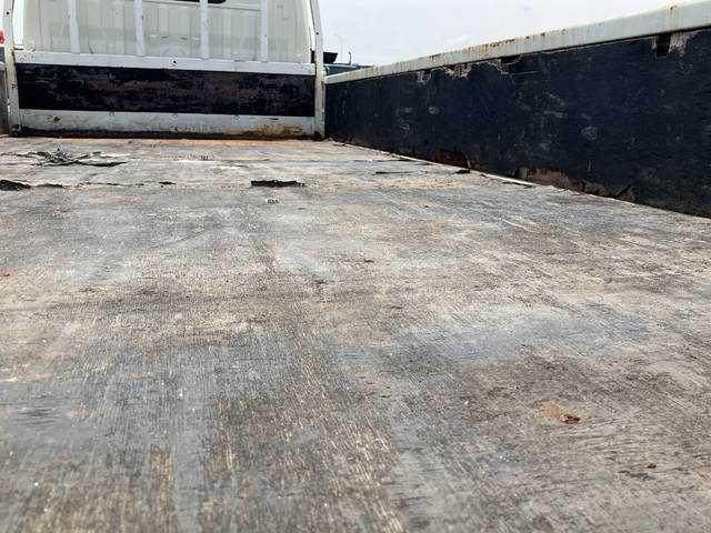 日野デュトロ平ボディ小型（2t・3t）[写真15]