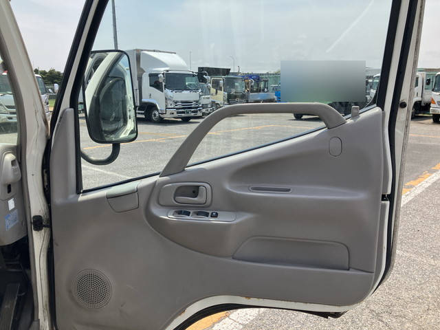 日野デュトロ平ボディ小型（2t・3t）[写真29]