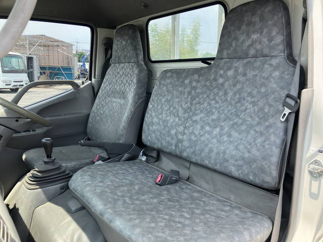 日野デュトロ平ボディ小型（2t・3t）[写真30]