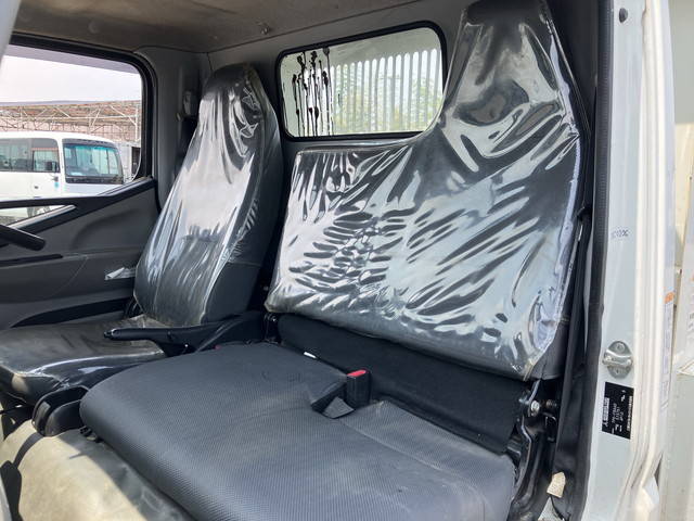 三菱ふそうキャンターダンプ小型（2t・3t）[写真30]