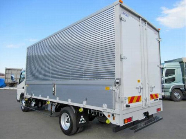 三菱ふそうキャンターアルミウイング小型（2t・3t）[写真02]