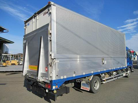 いすゞフォワードアルミウイング中型（4t）[写真02]