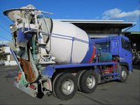 UDトラックスクオンミキサー車（コンクリートミキサー）大型（10t）[写真02]