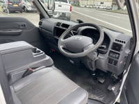 マツダボンゴオープントップバン小型（2t・3t）[写真10]