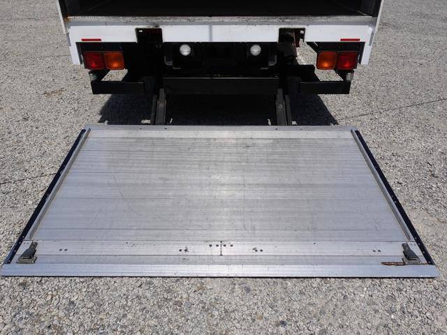 三菱ふそうスーパーグレートアルミウイング大型（10t）[写真10]