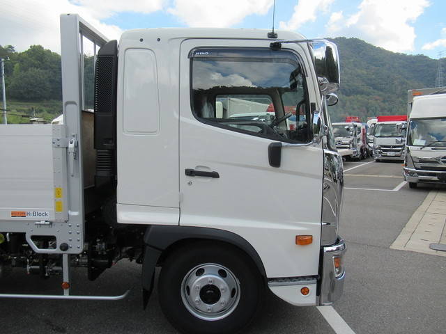 日野レンジャーアルミブロック中型（4t）[写真12]