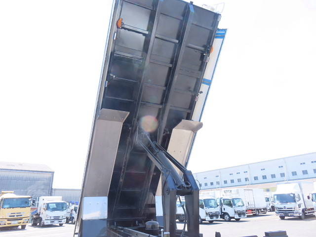 日野プロフィアダンプ大型（10t）[写真10]