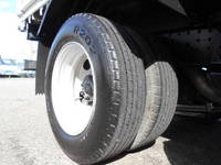 三菱ふそうキャンター平ボディ小型（2t・3t）[写真18]