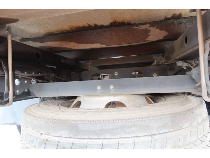 UDトラックスカゼットクレーン4段小型（2t・3t）[写真11]