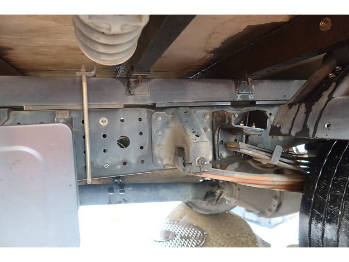 UDトラックスカゼットクレーン4段小型（2t・3t）[写真22]