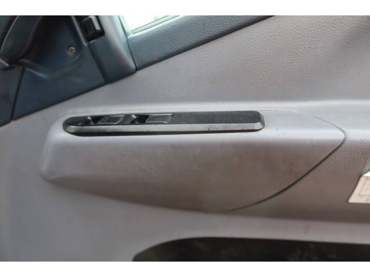 UDトラックスカゼットクレーン4段小型（2t・3t）[写真29]