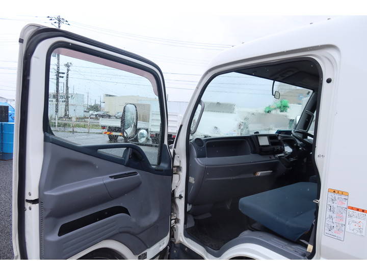 UDトラックスカゼットクレーン4段小型（2t・3t）[写真38]