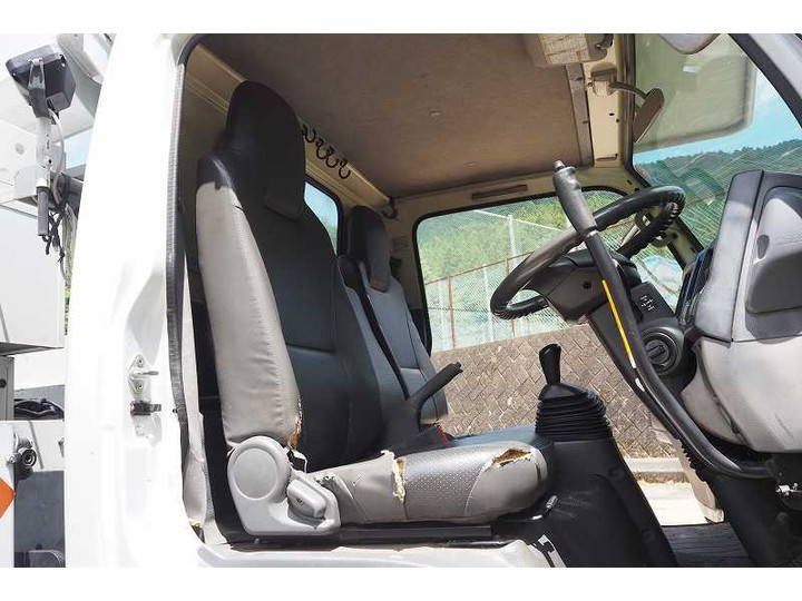 いすゞエルフ高所作業車小型（2t・3t）[写真38]