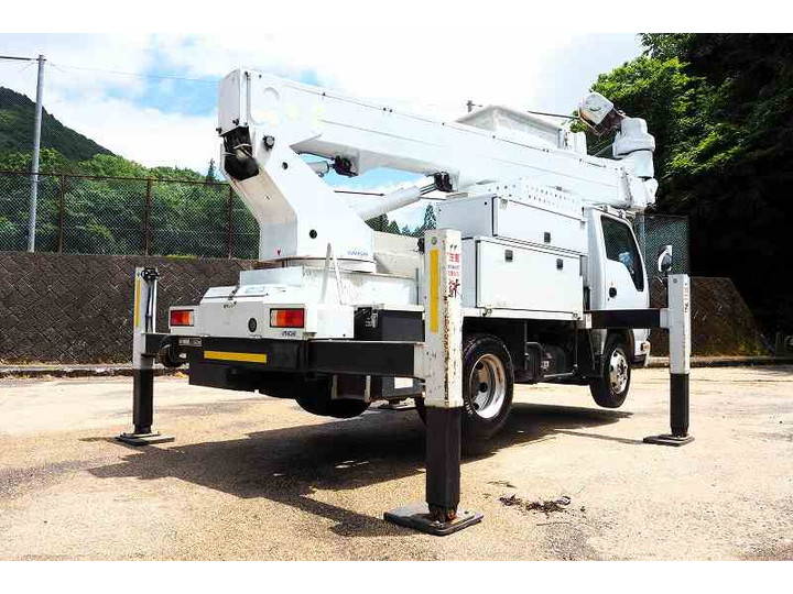 いすゞエルフ高所作業車小型（2t・3t）[写真04]