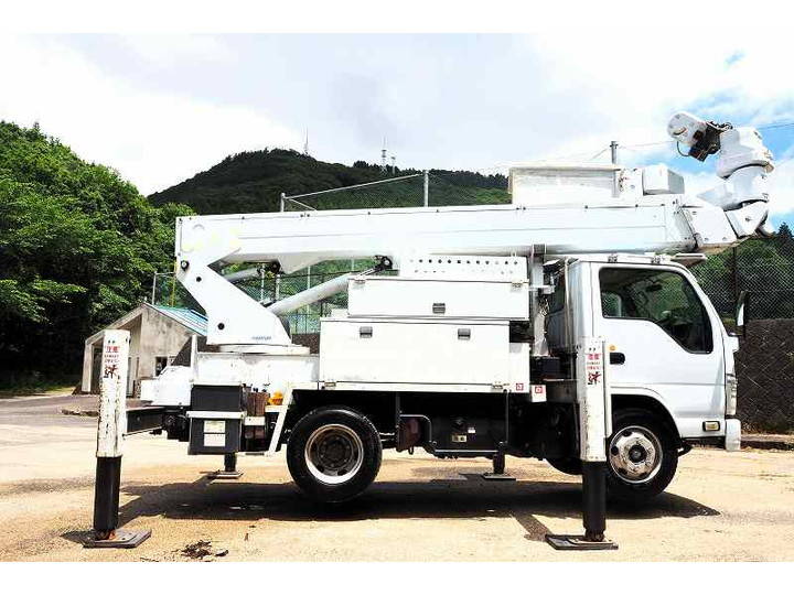 いすゞエルフ高所作業車小型（2t・3t）[写真07]