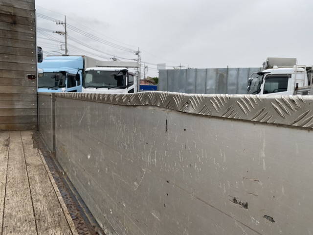 日野プロフィアアルミブロック大型（10t）[写真14]