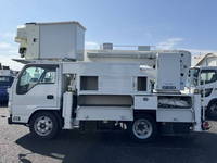 いすゞエルフ高所作業車小型（2t・3t）[写真16]