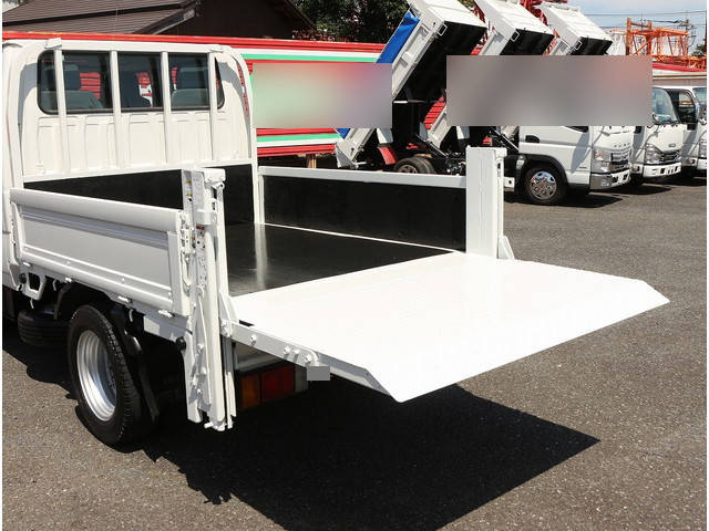 いすゞエルフダブルキャブ（Wキャブ）小型（2t・3t）[写真06]