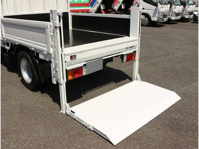 いすゞエルフダブルキャブ（Wキャブ）小型（2t・3t）[写真07]