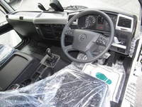 三菱ふそうファイターアルミウイング中型（4t）[写真14]