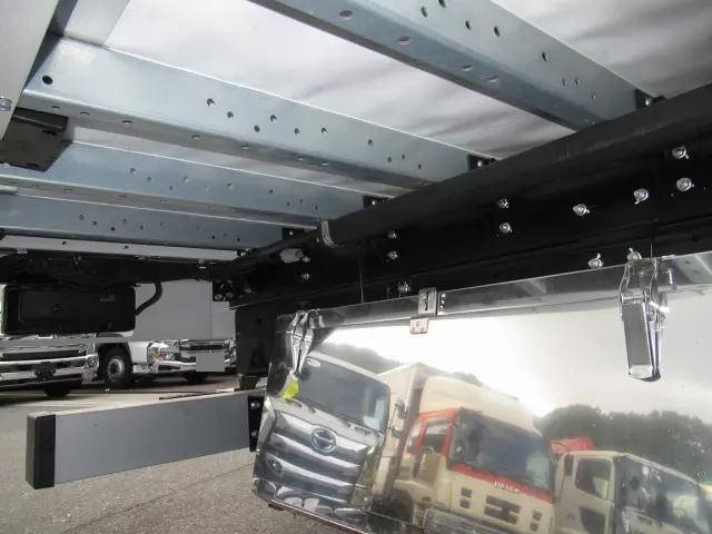 三菱ふそうファイターアルミウイング中型（4t）[写真18]