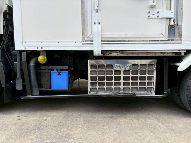 マツダタイタン冷凍車（冷蔵車）小型（2t・3t）[写真10]