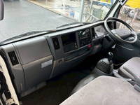 マツダタイタン冷凍車（冷蔵車）小型（2t・3t）[写真32]