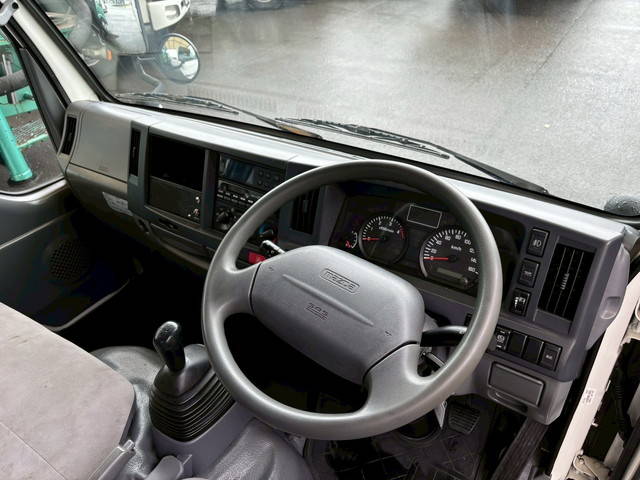 マツダタイタン冷凍車（冷蔵車）小型（2t・3t）[写真33]