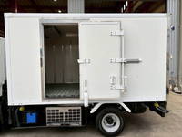 マツダタイタン冷凍車（冷蔵車）小型（2t・3t）[写真09]