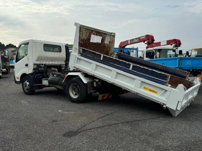 日野デュトロローダーダンプ小型（2t・3t）[写真02]