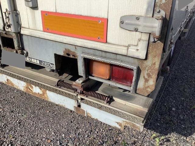 いすゞフォワードパネルウイング中型（4t）[写真05]