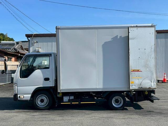 いすゞエルフパネルバン小型（2t・3t）[写真12]