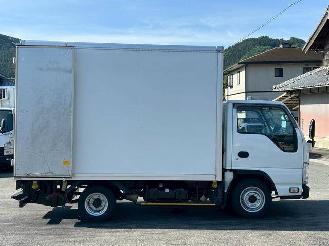 いすゞエルフパネルバン小型（2t・3t）[写真13]