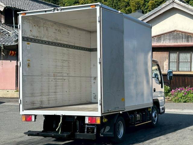 いすゞエルフパネルバン小型（2t・3t）[写真14]