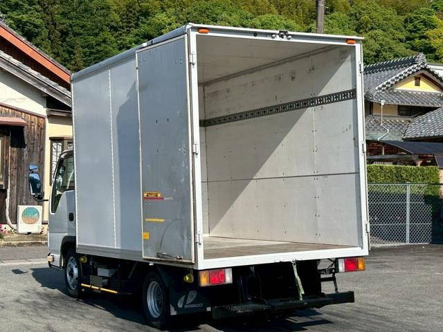いすゞエルフパネルバン小型（2t・3t）[写真15]