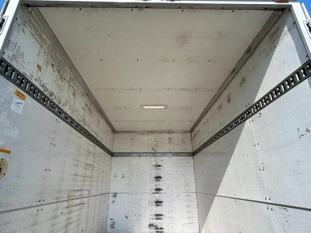 いすゞエルフパネルバン小型（2t・3t）[写真16]