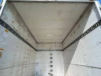 いすゞエルフパネルバン小型（2t・3t）[写真17]