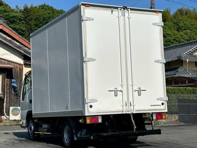 いすゞエルフパネルバン小型（2t・3t）[写真02]