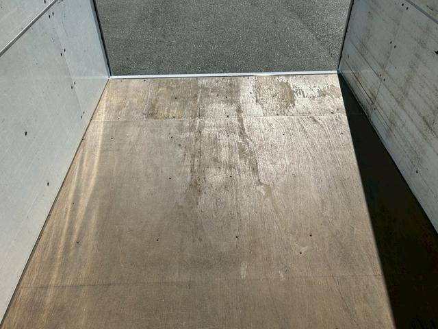 いすゞエルフパネルバン小型（2t・3t）[写真20]