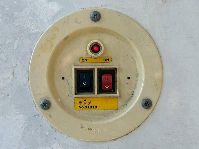 いすゞエルフパネルバン小型（2t・3t）[写真21]