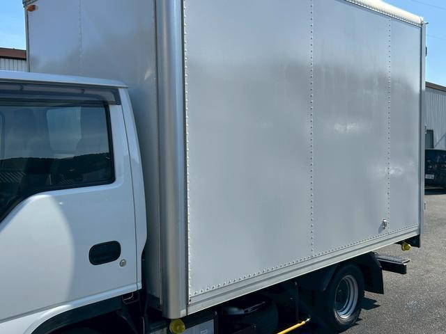 いすゞエルフパネルバン小型（2t・3t）[写真05]