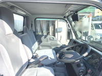 いすゞエルフパネルバン小型（2t・3t）[写真08]