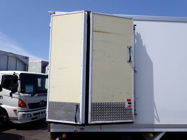 日野レンジャー冷凍車（冷蔵車）中型（4t）[写真11]