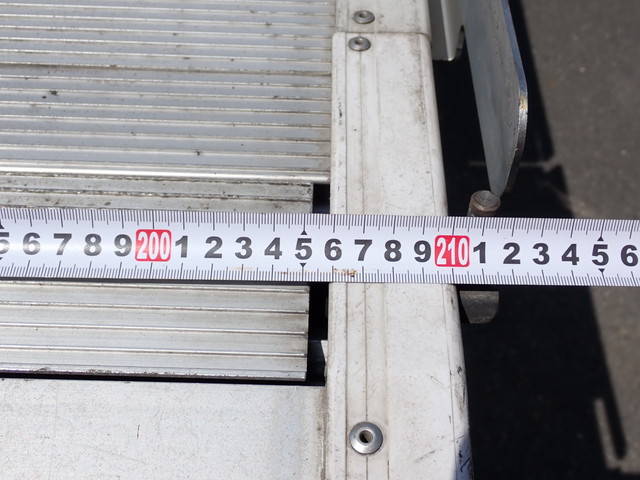 日野レンジャー冷凍車（冷蔵車）中型（4t）[写真16]