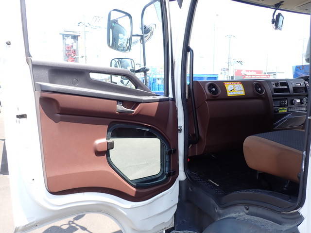 日野レンジャー冷凍車（冷蔵車）中型（4t）[写真34]