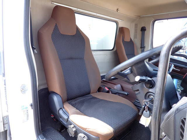 日野レンジャー冷凍車（冷蔵車）中型（4t）[写真35]