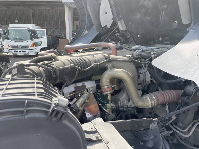 日野プロフィアトレーラーヘッド（トラクターヘッド）大型（10t）[写真23]