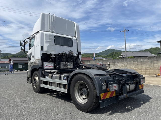 日野プロフィアトレーラーヘッド（トラクターヘッド）大型（10t）[写真04]