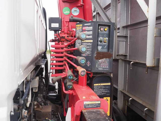 三菱ふそうキャンタークレーン4段小型（2t・3t）[写真13]